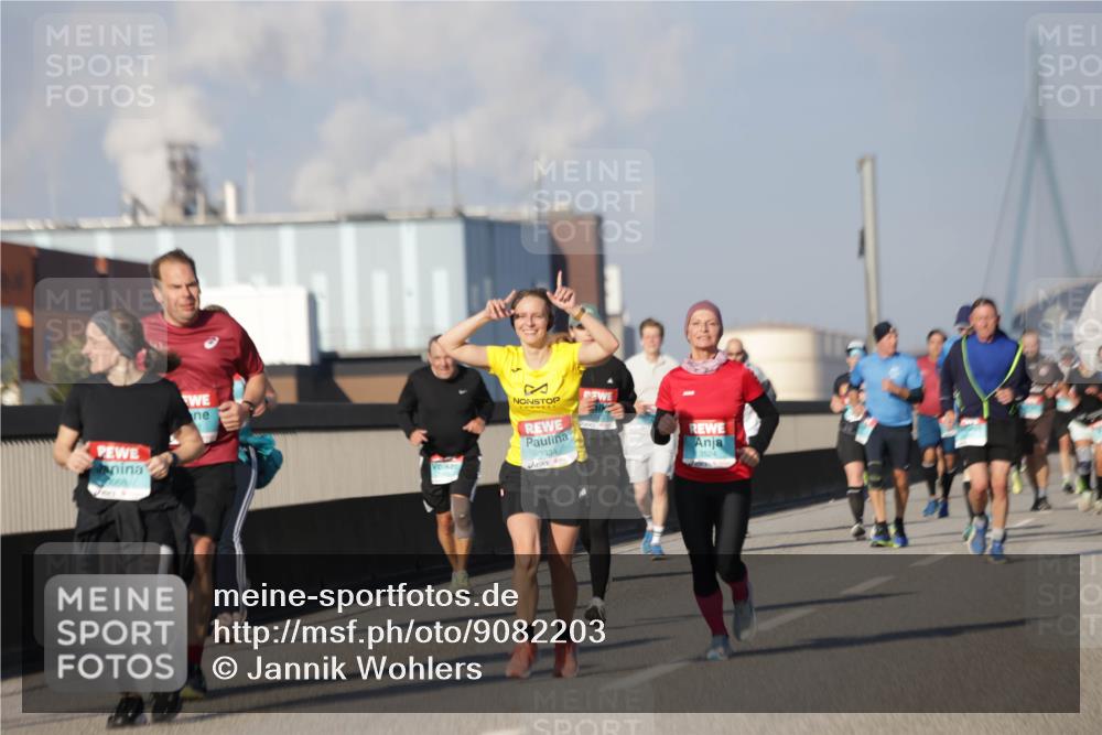 03.10.2025 - Köhlbrandbrückenlauf Jannik Wohlers http://msf.ph/oto/9082203 03.10.2025 09:54:58 Position 3 3334, 3524 meine-sportfotos.de
