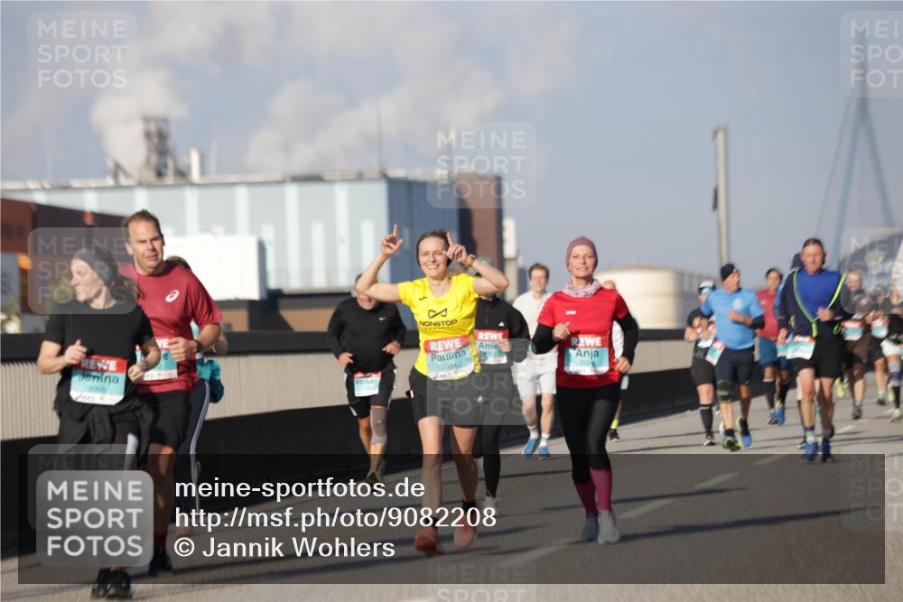 03.10.2025 - Köhlbrandbrückenlauf Jannik Wohlers http://msf.ph/oto/9082208 03.10.2025 09:54:58 Position 3 3334, 3524 meine-sportfotos.de