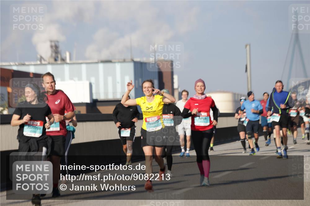 03.10.2025 - Köhlbrandbrückenlauf Jannik Wohlers http://msf.ph/oto/9082213 03.10.2025 09:54:58 Position 3 3068, 3334, 1747, 3524 meine-sportfotos.de