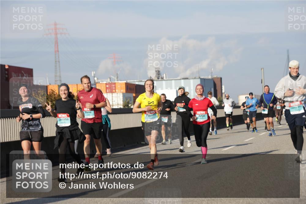 03.10.2025 - Köhlbrandbrückenlauf Jannik Wohlers http://msf.ph/oto/9082274 03.10.2025 09:55:00 Position 3 3068, 3334, 3524, 154 meine-sportfotos.de