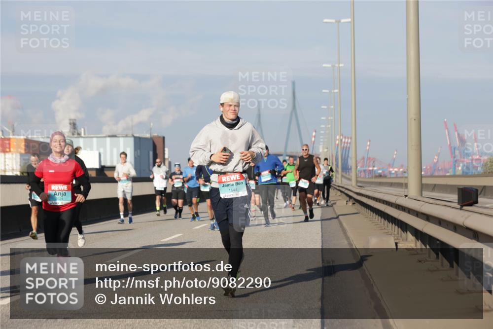 03.10.2025 - Köhlbrandbrückenlauf Jannik Wohlers http://msf.ph/oto/9082290 03.10.2025 09:55:02 Position 3 3524, 1544 meine-sportfotos.de