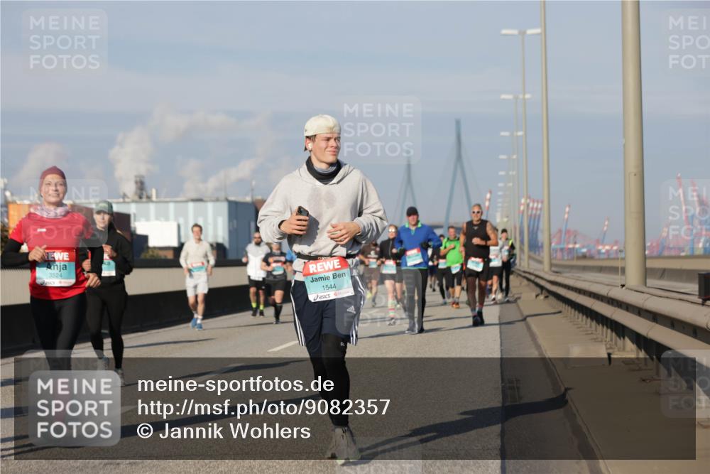 03.10.2025 - Köhlbrandbrückenlauf Jannik Wohlers http://msf.ph/oto/9082357 03.10.2025 09:55:02 Position 3 3524, 1544 meine-sportfotos.de