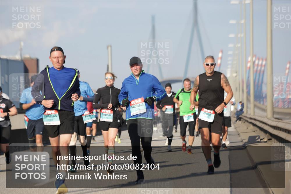 03.10.2025 - Köhlbrandbrückenlauf Jannik Wohlers http://msf.ph/oto/9082404 03.10.2025 09:55:04 Position 3 1307, 272, 1636, 3202 meine-sportfotos.de