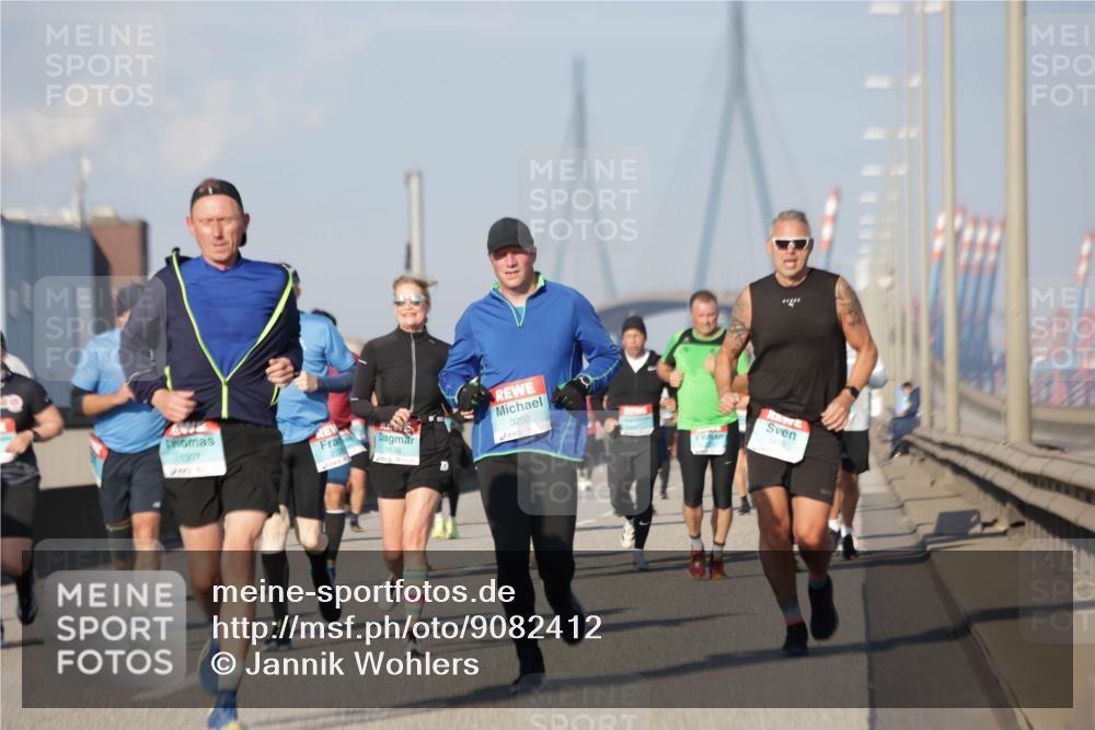 03.10.2025 - Köhlbrandbrückenlauf Jannik Wohlers http://msf.ph/oto/9082412 03.10.2025 09:55:04 Position 3 1307, 272, 1636, 3202, 1435 meine-sportfotos.de