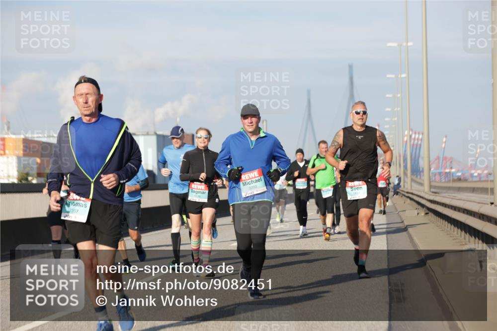 03.10.2025 - Köhlbrandbrückenlauf Jannik Wohlers http://msf.ph/oto/9082451 03.10.2025 09:55:06 Position 3 1307, 1636, 3202, 1435 meine-sportfotos.de