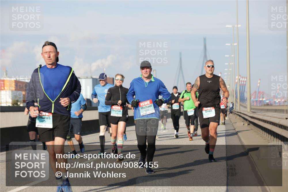 03.10.2025 - Köhlbrandbrückenlauf Jannik Wohlers http://msf.ph/oto/9082455 03.10.2025 09:55:07 Position 3 1636, 3202, 1435 meine-sportfotos.de