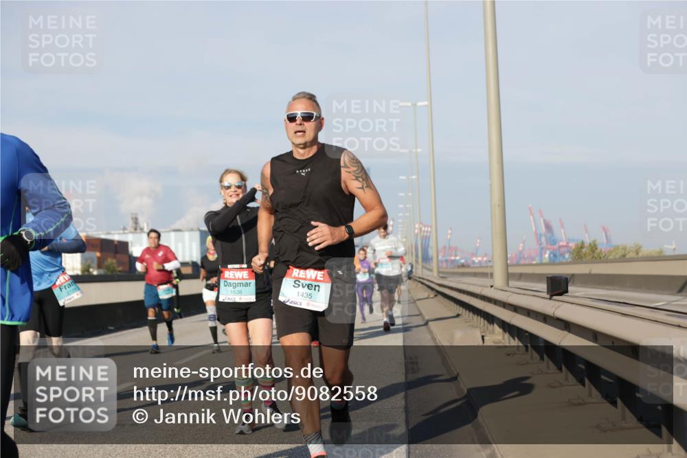 03.10.2025 - Köhlbrandbrückenlauf Jannik Wohlers http://msf.ph/oto/9082558 03.10.2025 09:55:10 Position 3 2729, 1636, 1435 meine-sportfotos.de