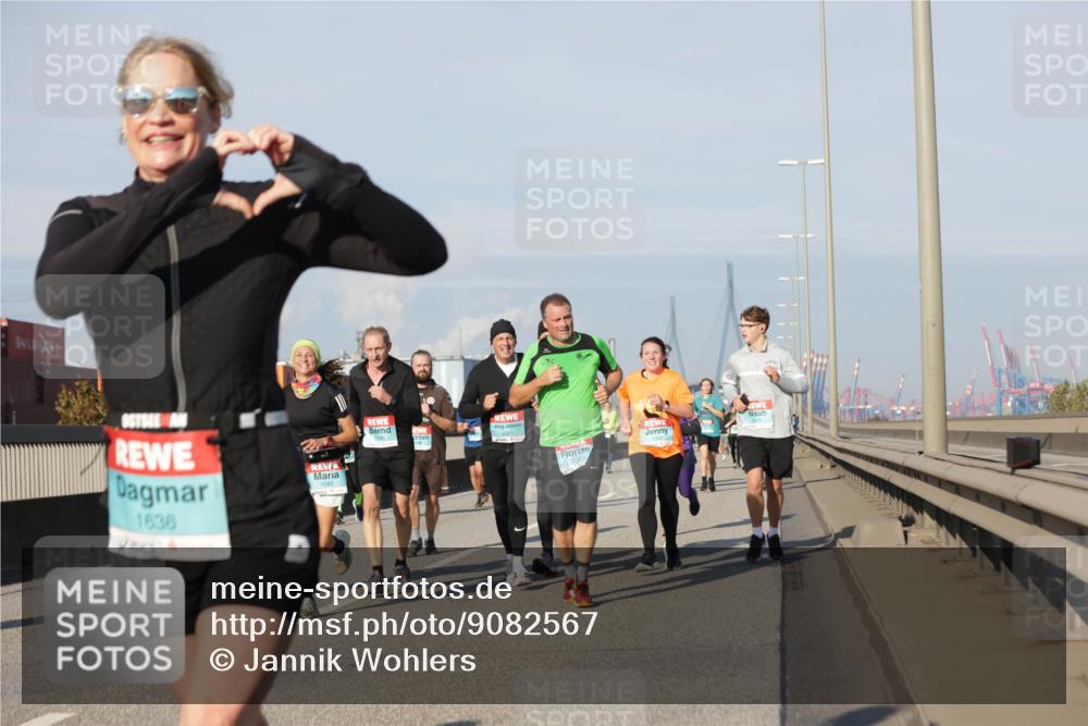 03.10.2025 - Köhlbrandbrückenlauf Jannik Wohlers http://msf.ph/oto/9082567 03.10.2025 09:55:12 Position 3 1636 meine-sportfotos.de