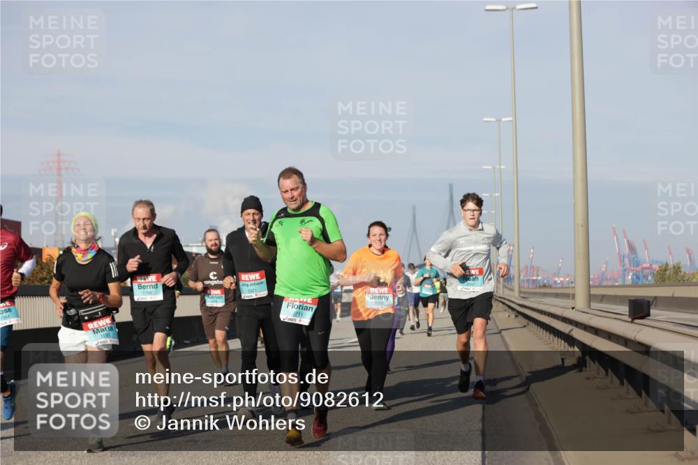 03.10.2025 - Köhlbrandbrückenlauf Jannik Wohlers http://msf.ph/oto/9082612 03.10.2025 09:55:13 Position 3 2964, 1093, 1786, 3321, 2711 meine-sportfotos.de