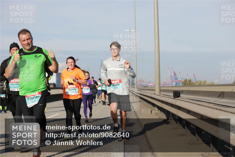 03.10.2025 - Köhlbrandbrückenlauf Jannik Wohlers http://msf.ph/oto/9082640 03.10.2025 09:55:14 Position 3 3321, 2711, 1350, 2040 meine-sportfotos.de