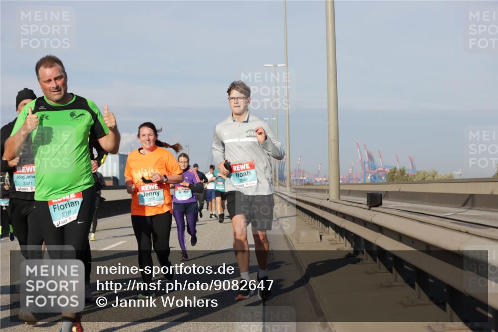 03.10.2025 - Köhlbrandbrückenlauf Jannik Wohlers http://msf.ph/oto/9082647 03.10.2025 09:55:14 Position 3 3321, 1350, 2711, 13, 2040 meine-sportfotos.de