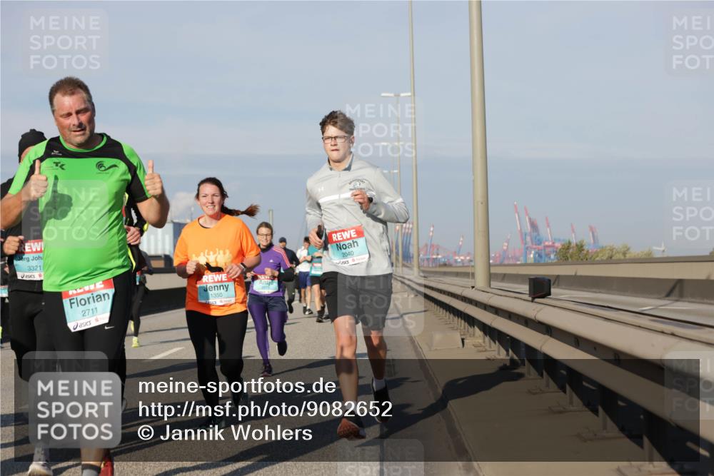 03.10.2025 - Köhlbrandbrückenlauf Jannik Wohlers http://msf.ph/oto/9082652 03.10.2025 09:55:14 Position 3 3321, 2711, 1350, 2040 meine-sportfotos.de