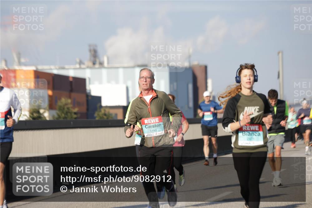 03.10.2025 - Köhlbrandbrückenlauf Jannik Wohlers http://msf.ph/oto/9082912 03.10.2025 09:55:24 Position 3 1631 meine-sportfotos.de