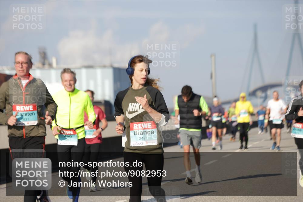 03.10.2025 - Köhlbrandbrückenlauf Jannik Wohlers http://msf.ph/oto/9082953 03.10.2025 09:55:25 Position 3 631, 2471 meine-sportfotos.de