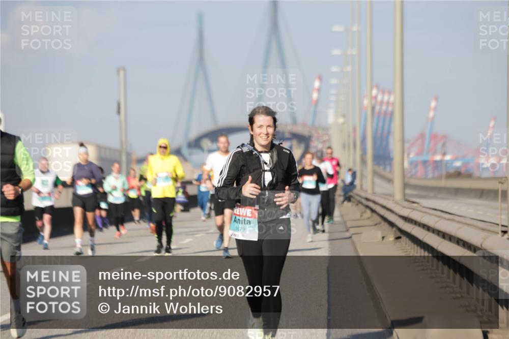 03.10.2025 - Köhlbrandbrückenlauf Jannik Wohlers http://msf.ph/oto/9082957 03.10.2025 09:55:27 Position 3 1679 meine-sportfotos.de
