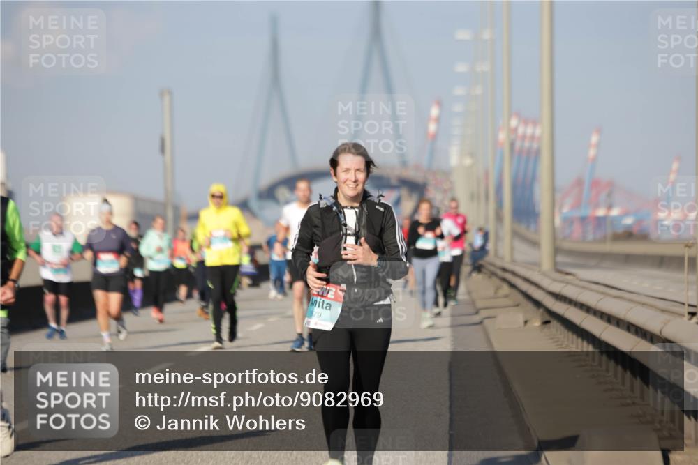 03.10.2025 - Köhlbrandbrückenlauf Jannik Wohlers http://msf.ph/oto/9082969 03.10.2025 09:55:27 Position 3 1679 meine-sportfotos.de