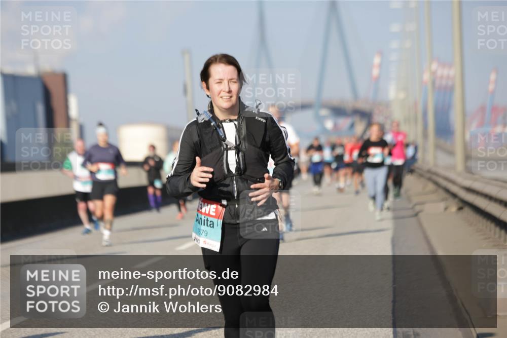 03.10.2025 - Köhlbrandbrückenlauf Jannik Wohlers http://msf.ph/oto/9082984 03.10.2025 09:55:28 Position 3 1679 meine-sportfotos.de