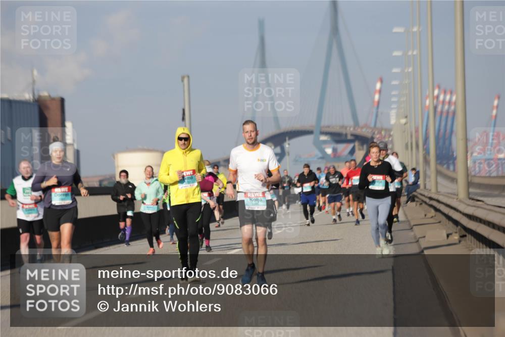 03.10.2025 - Köhlbrandbrückenlauf Jannik Wohlers http://msf.ph/oto/9083066 03.10.2025 09:55:30 Position 3 3345 meine-sportfotos.de