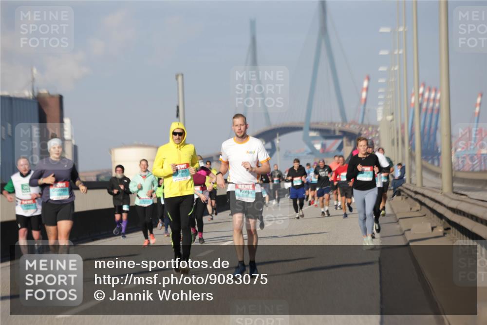 03.10.2025 - Köhlbrandbrückenlauf Jannik Wohlers http://msf.ph/oto/9083075 03.10.2025 09:55:30 Position 3  meine-sportfotos.de