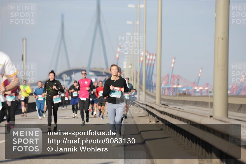 03.10.2025 - Köhlbrandbrückenlauf Jannik Wohlers http://msf.ph/oto/9083130 03.10.2025 09:55:35 Position 3 3711 meine-sportfotos.de