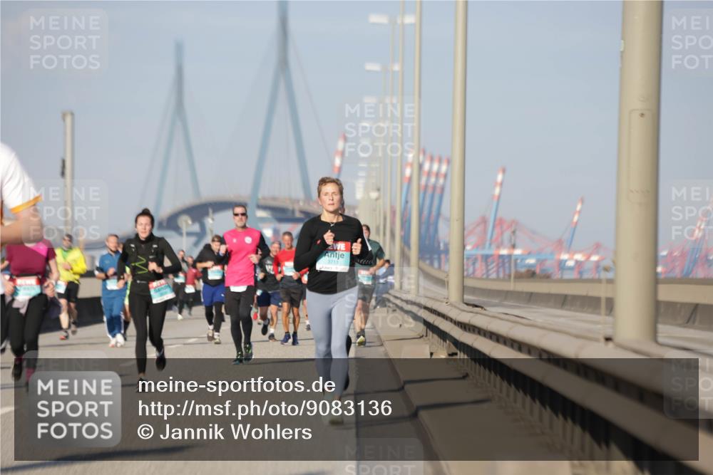 03.10.2025 - Köhlbrandbrückenlauf Jannik Wohlers http://msf.ph/oto/9083136 03.10.2025 09:55:35 Position 3 3711 meine-sportfotos.de
