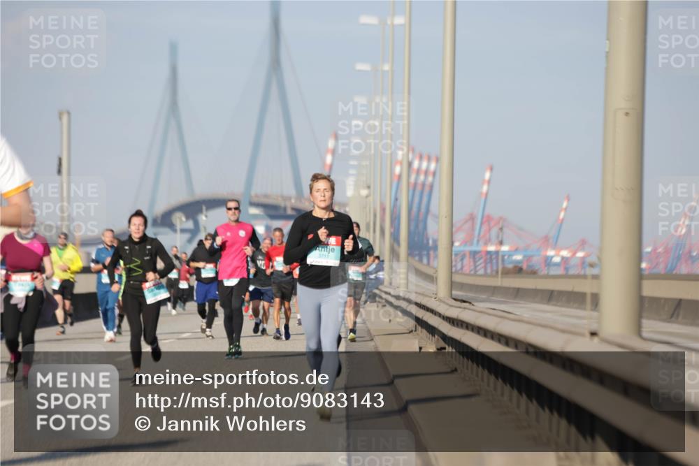 03.10.2025 - Köhlbrandbrückenlauf Jannik Wohlers http://msf.ph/oto/9083143 03.10.2025 09:55:35 Position 3 3711 meine-sportfotos.de