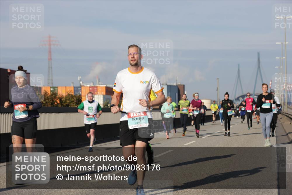 03.10.2025 - Köhlbrandbrückenlauf Jannik Wohlers http://msf.ph/oto/9083176 03.10.2025 09:55:37 Position 3 1801, 3345 meine-sportfotos.de