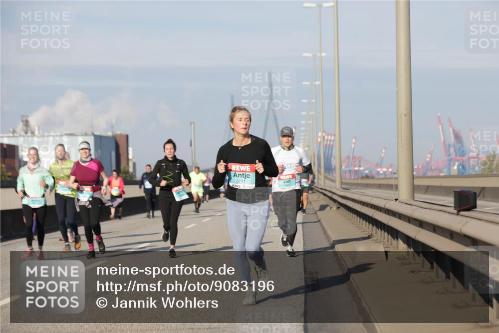 03.10.2025 - Köhlbrandbrückenlauf Jannik Wohlers http://msf.ph/oto/9083196 03.10.2025 09:55:40 Position 3 3711 meine-sportfotos.de
