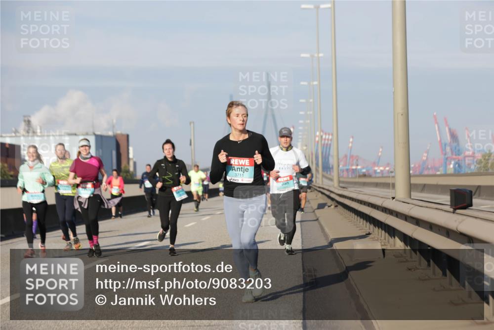 03.10.2025 - Köhlbrandbrückenlauf Jannik Wohlers http://msf.ph/oto/9083203 03.10.2025 09:55:40 Position 3 3711 meine-sportfotos.de