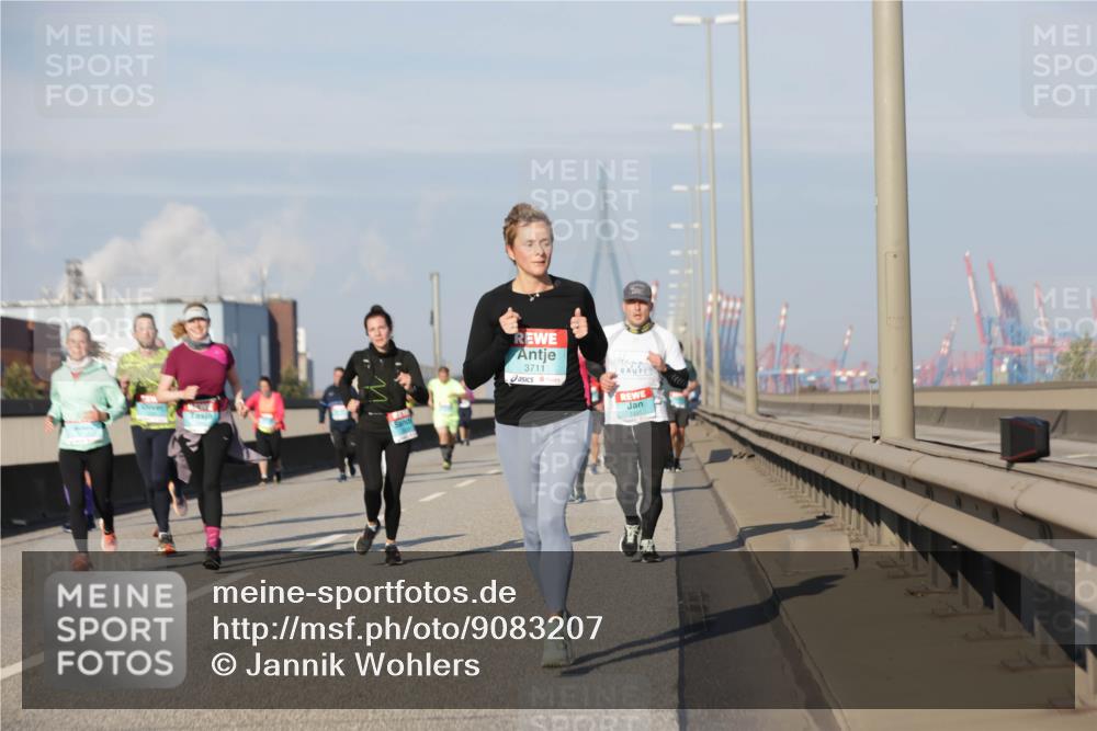 03.10.2025 - Köhlbrandbrückenlauf Jannik Wohlers http://msf.ph/oto/9083207 03.10.2025 09:55:40 Position 3 3711 meine-sportfotos.de