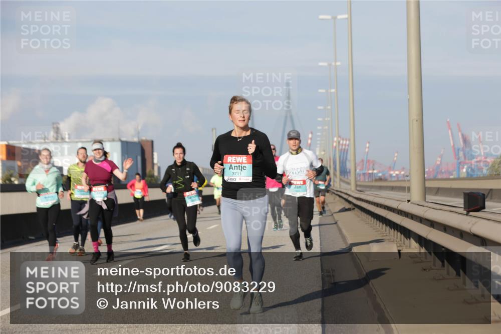 03.10.2025 - Köhlbrandbrückenlauf Jannik Wohlers http://msf.ph/oto/9083229 03.10.2025 09:55:40 Position 3 3711 meine-sportfotos.de
