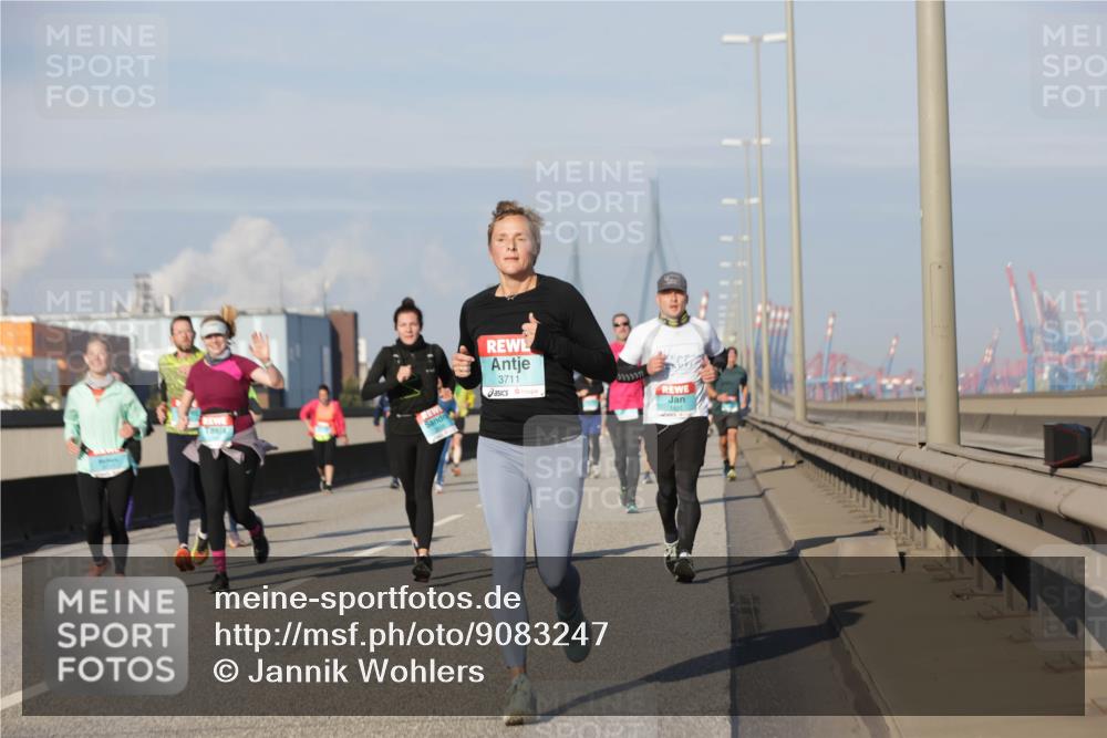 03.10.2025 - Köhlbrandbrückenlauf Jannik Wohlers http://msf.ph/oto/9083247 03.10.2025 09:55:40 Position 3 3711 meine-sportfotos.de