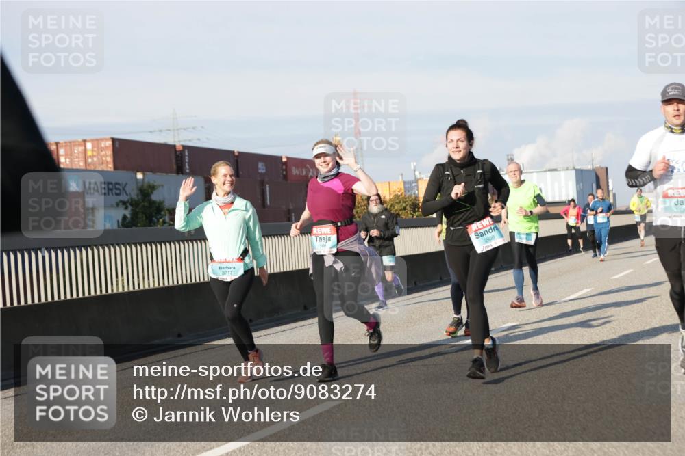 03.10.2025 - Köhlbrandbrückenlauf Jannik Wohlers http://msf.ph/oto/9083274 03.10.2025 09:55:43 Position 3 3717, 1568, 2939, 149 meine-sportfotos.de
