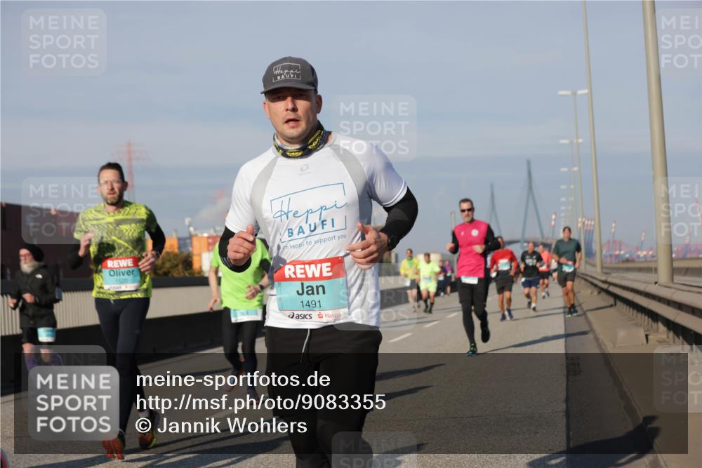 03.10.2025 - Köhlbrandbrückenlauf Jannik Wohlers http://msf.ph/oto/9083355 03.10.2025 09:55:44 Position 3 1520, 1491 meine-sportfotos.de