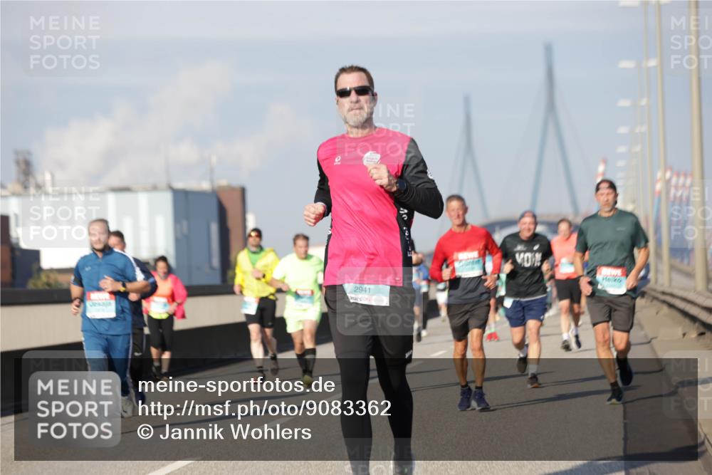 03.10.2025 - Köhlbrandbrückenlauf Jannik Wohlers http://msf.ph/oto/9083362 03.10.2025 09:55:46 Position 3 2941 meine-sportfotos.de