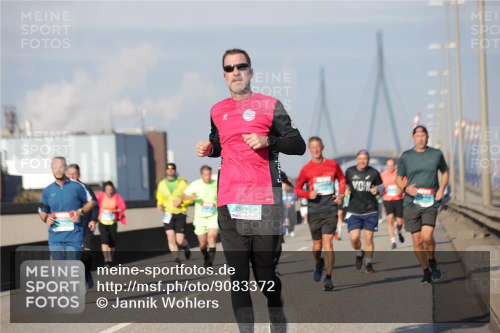 03.10.2025 - Köhlbrandbrückenlauf Jannik Wohlers http://msf.ph/oto/9083372 03.10.2025 09:55:46 Position 3 2941 meine-sportfotos.de