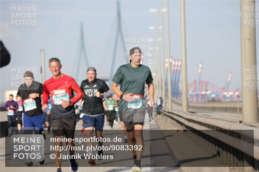 03.10.2025 - Köhlbrandbrückenlauf Jannik Wohlers http://msf.ph/oto/9083392 03.10.2025 09:55:48 Position 3 1098, 1501 meine-sportfotos.de