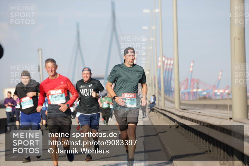 03.10.2025 - Köhlbrandbrückenlauf Jannik Wohlers http://msf.ph/oto/9083397 03.10.2025 09:55:48 Position 3 1038, 1501 meine-sportfotos.de