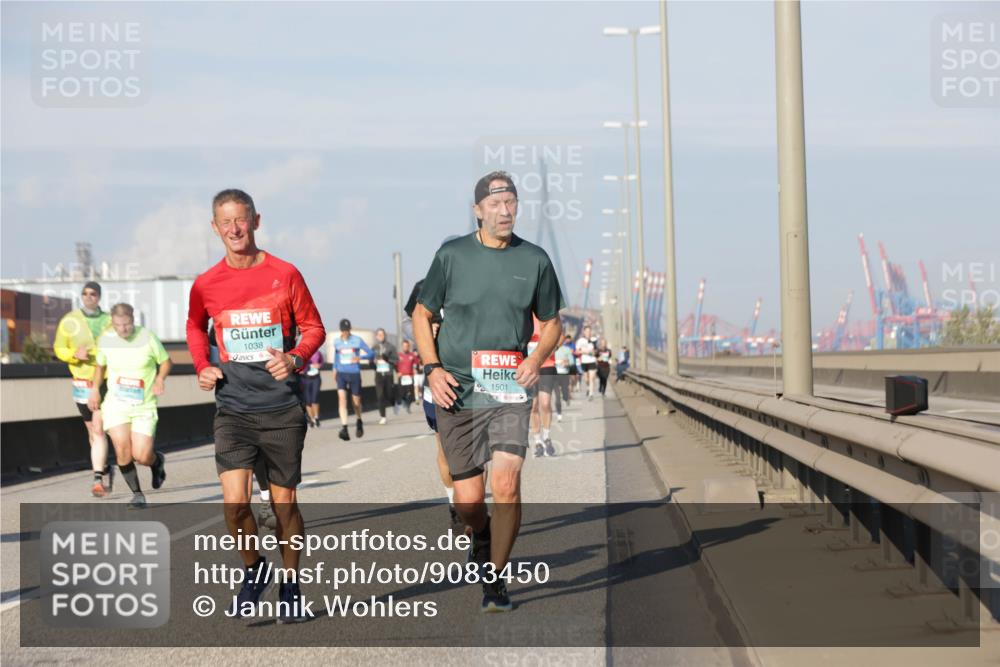 03.10.2025 - Köhlbrandbrückenlauf Jannik Wohlers http://msf.ph/oto/9083450 03.10.2025 09:55:51 Position 3 1038, 1501 meine-sportfotos.de