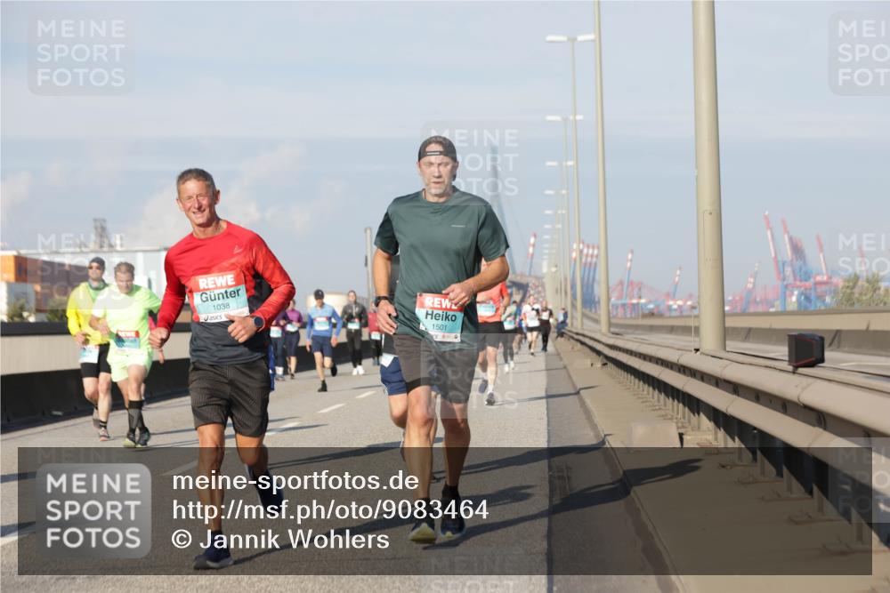 03.10.2025 - Köhlbrandbrückenlauf Jannik Wohlers http://msf.ph/oto/9083464 03.10.2025 09:55:51 Position 3 1038, 1501 meine-sportfotos.de