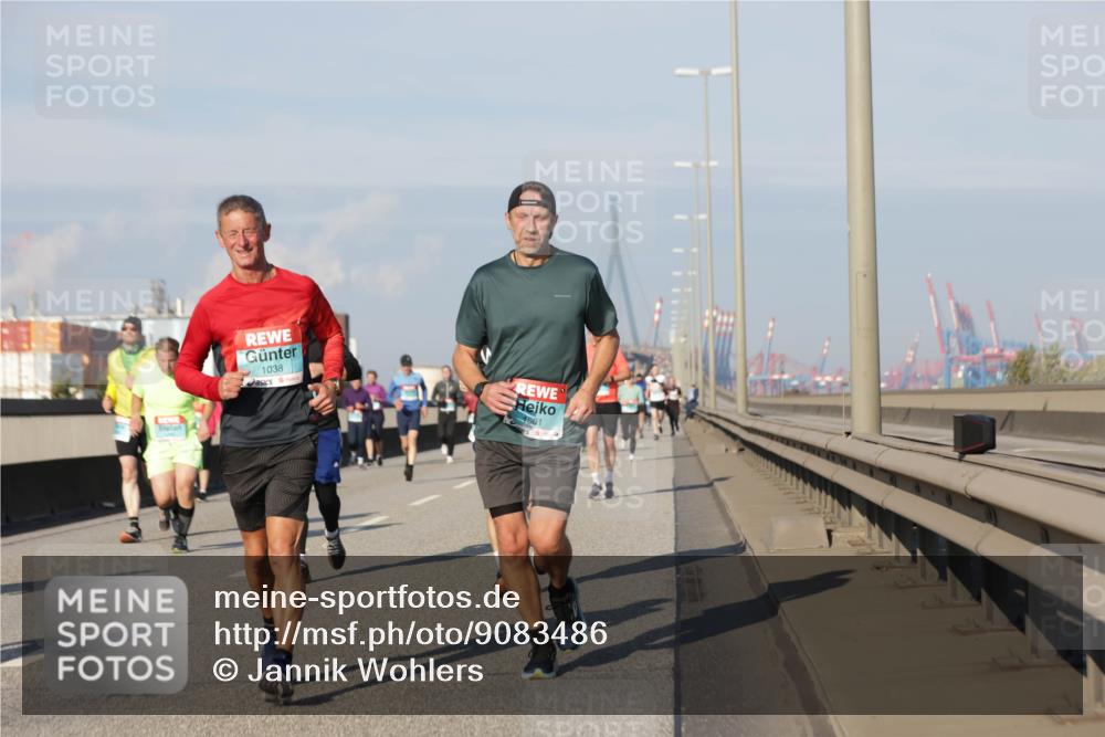 03.10.2025 - Köhlbrandbrückenlauf Jannik Wohlers http://msf.ph/oto/9083486 03.10.2025 09:55:51 Position 3 1038, 1501 meine-sportfotos.de