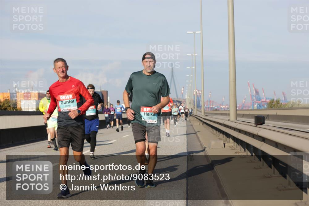 03.10.2025 - Köhlbrandbrückenlauf Jannik Wohlers http://msf.ph/oto/9083523 03.10.2025 09:55:51 Position 3 1038, 1501 meine-sportfotos.de