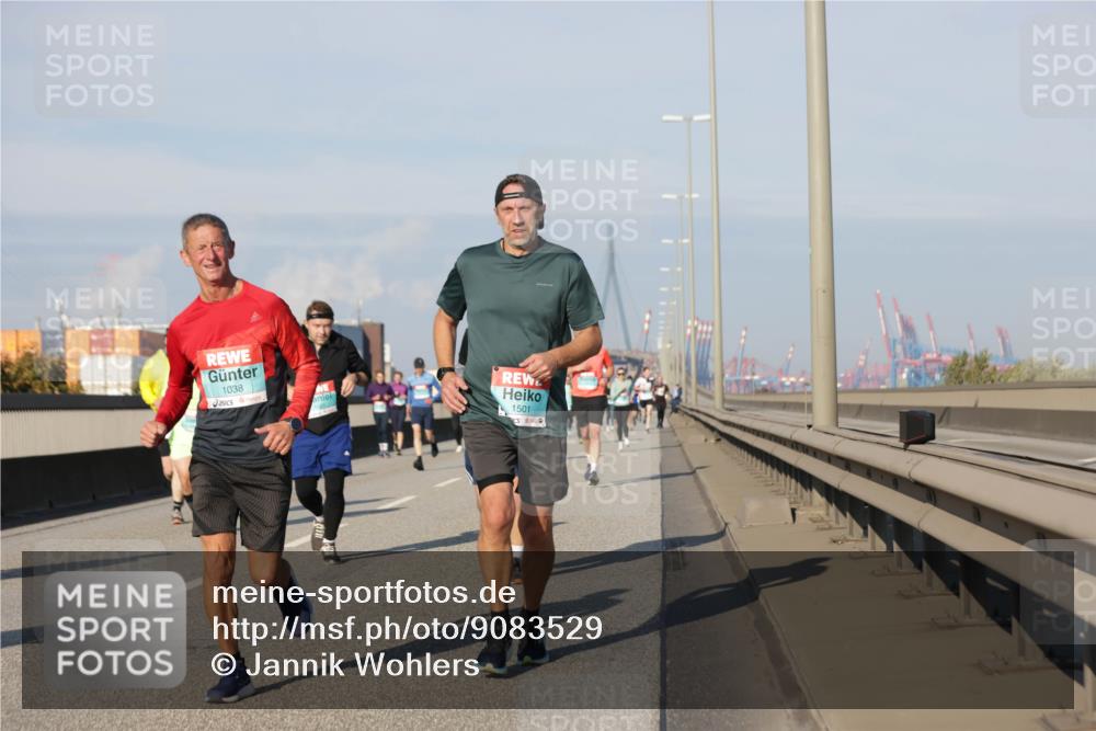 03.10.2025 - Köhlbrandbrückenlauf Jannik Wohlers http://msf.ph/oto/9083529 03.10.2025 09:55:51 Position 3 1038, 1501 meine-sportfotos.de