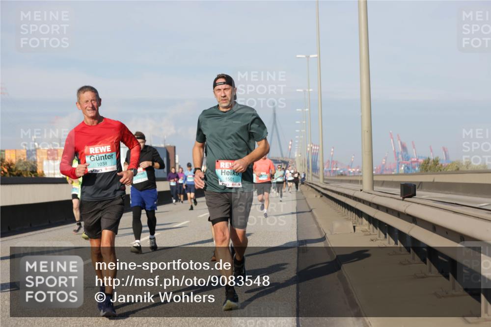 03.10.2025 - Köhlbrandbrückenlauf Jannik Wohlers http://msf.ph/oto/9083548 03.10.2025 09:55:52 Position 3 1038, 1501 meine-sportfotos.de