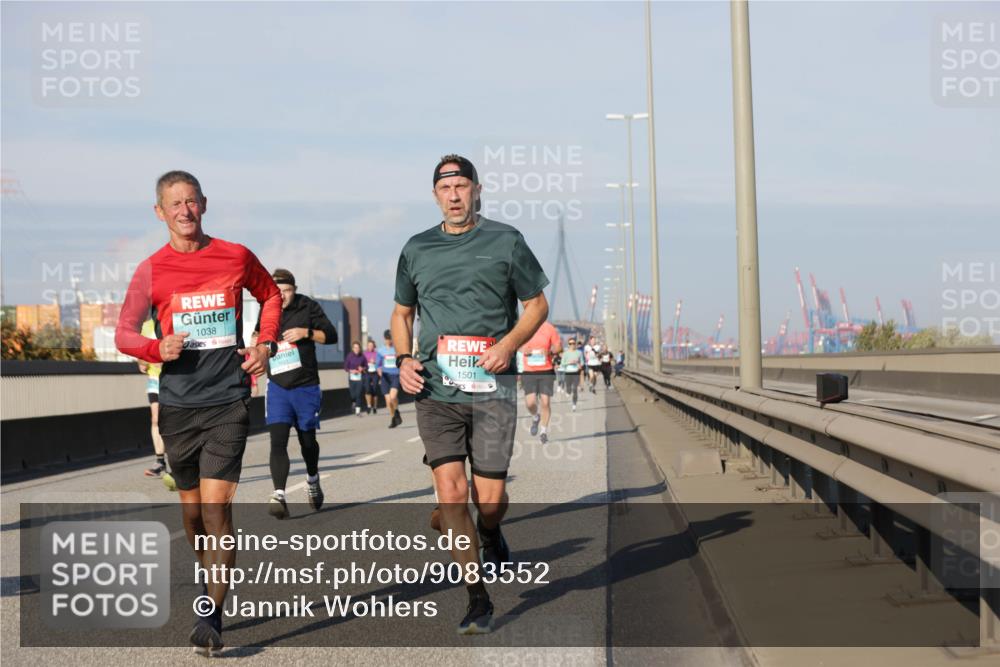 03.10.2025 - Köhlbrandbrückenlauf Jannik Wohlers http://msf.ph/oto/9083552 03.10.2025 09:55:52 Position 3 1038, 1501 meine-sportfotos.de
