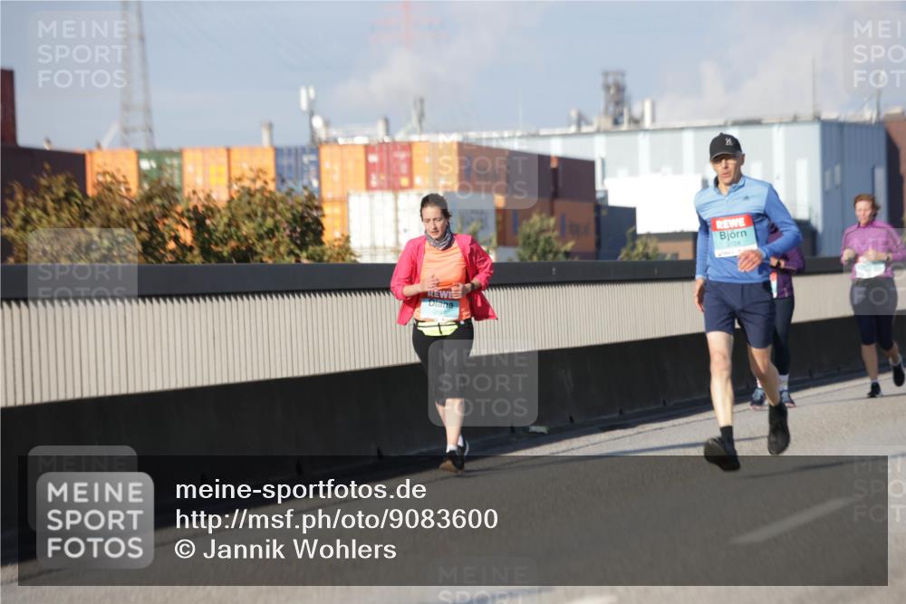 03.10.2025 - Köhlbrandbrückenlauf Jannik Wohlers http://msf.ph/oto/9083600 03.10.2025 09:55:55 Position 3 3197, 3124 meine-sportfotos.de