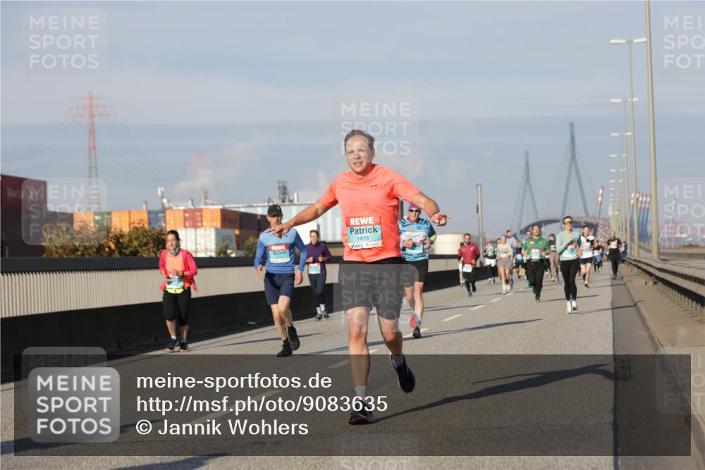 03.10.2025 - Köhlbrandbrückenlauf Jannik Wohlers http://msf.ph/oto/9083635 03.10.2025 09:55:56 Position 3 1973 meine-sportfotos.de