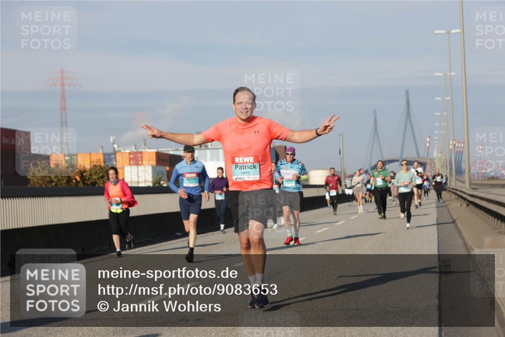 03.10.2025 - Köhlbrandbrückenlauf Jannik Wohlers http://msf.ph/oto/9083653 03.10.2025 09:55:57 Position 3 1973 meine-sportfotos.de