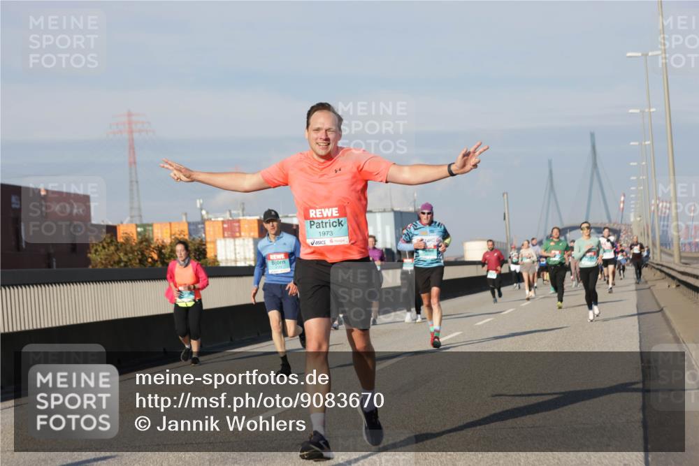 03.10.2025 - Köhlbrandbrückenlauf Jannik Wohlers http://msf.ph/oto/9083670 03.10.2025 09:55:57 Position 3 1973 meine-sportfotos.de