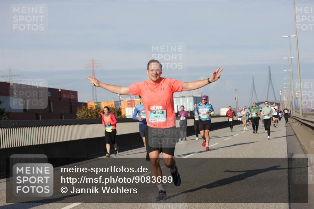 03.10.2025 - Köhlbrandbrückenlauf Jannik Wohlers http://msf.ph/oto/9083689 03.10.2025 09:55:57 Position 3 0100, 1973 meine-sportfotos.de